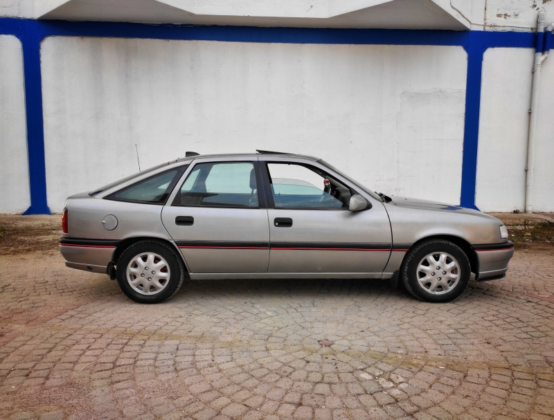 ����� ���������� Opel Vectra � 2.0 �������