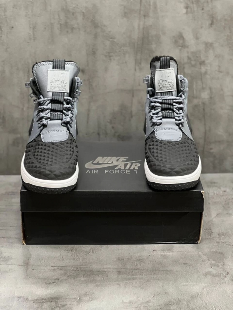 ��������� Nike Lunar Force