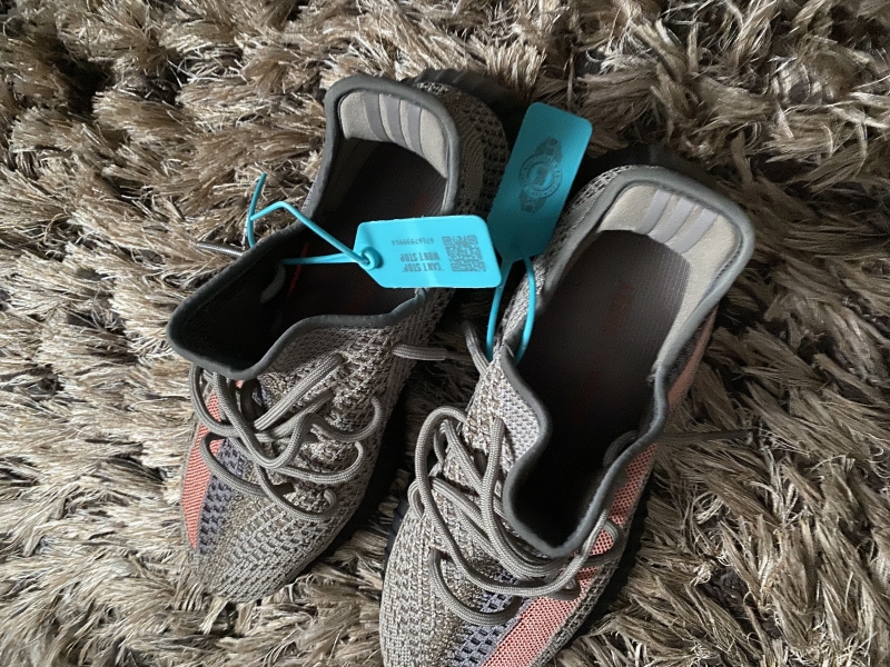 ��������� ������� Yeezy Boost