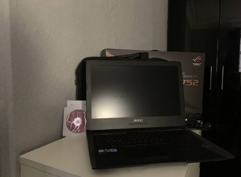 ������� ������� ASUS ROG G752VS